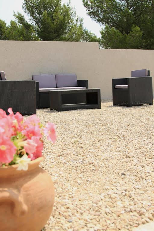 Le Mas Des Genets Saint-Remy-de-Provence Luaran gambar