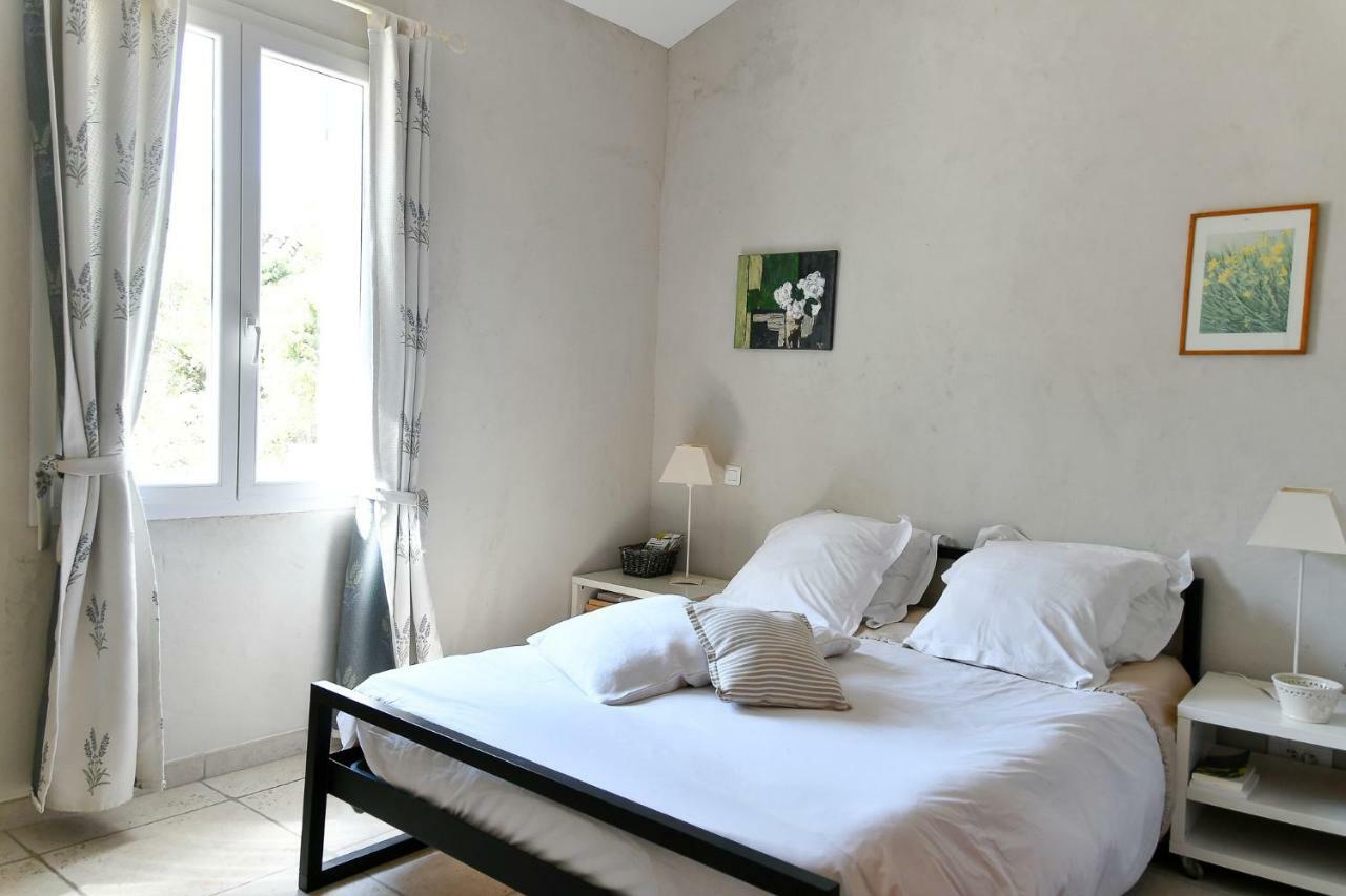 Le Mas Des Genets Saint-Remy-de-Provence Luaran gambar